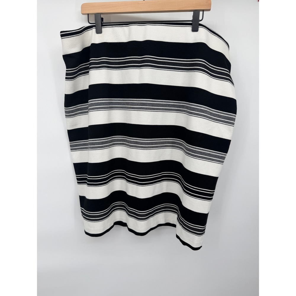 Roz & Ali Pencil Skirt Women 2X Black White Good Striped Knit Professional